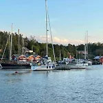 Kalles, Skaergardsidyll Med Utsikt Oever Hamnsundet Casa vacanze Saltvik