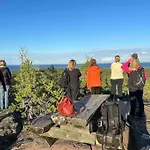 Kalles, Skaergardsidyll Med Utsikt Oever Hamnsundet * Saltvik