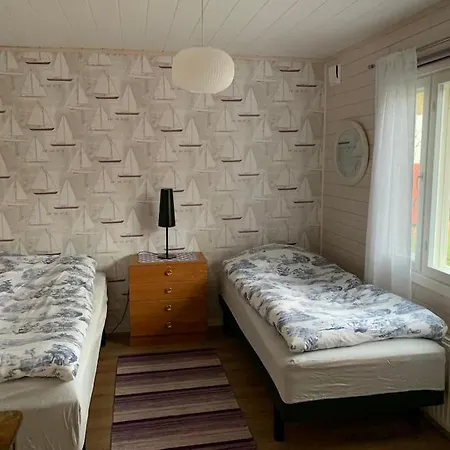 Kalles, Skärgårdsidyll Med Utsikt över Hamnsundet Semesterbostad Saltvik