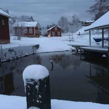 Casa vacanze Kalles, Skaergardsidyll Med Utsikt Oever Hamnsundet Saltvik