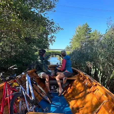 Semesterbostad Kalles, Skärgårdsidyll Med Utsikt över Hamnsundet Saltvik