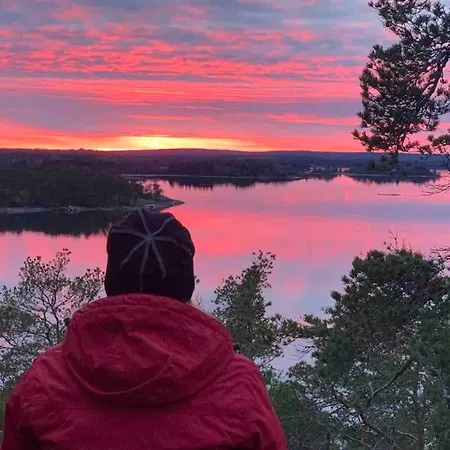 Semesterbostad Kalles, Skärgårdsidyll Med Utsikt över Hamnsundet *