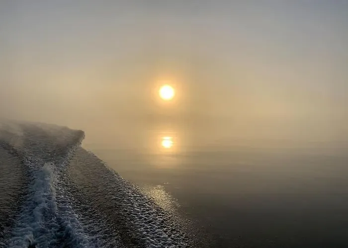 Kalles, Skaergardsidyll Med Utsikt Oever Hamnsundet Σπίτι διακοπών Saltvik